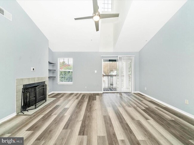 Building Photo - 9907 Boysenberry Way