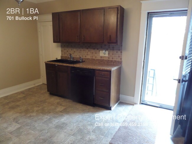 Building Photo - 701 Bullock Pl