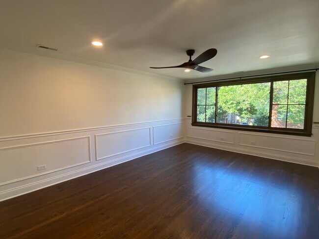 Foto del edificio - 6101 N Paulina St