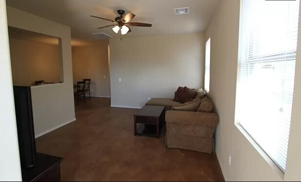 102 Barrett Pl Edmond Ok 73003 Townhouse For Rent In Edmond Ok Apartments Com