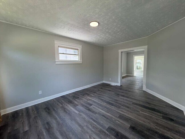 Foto del edificio - Comfortable & Convenient West Side Living