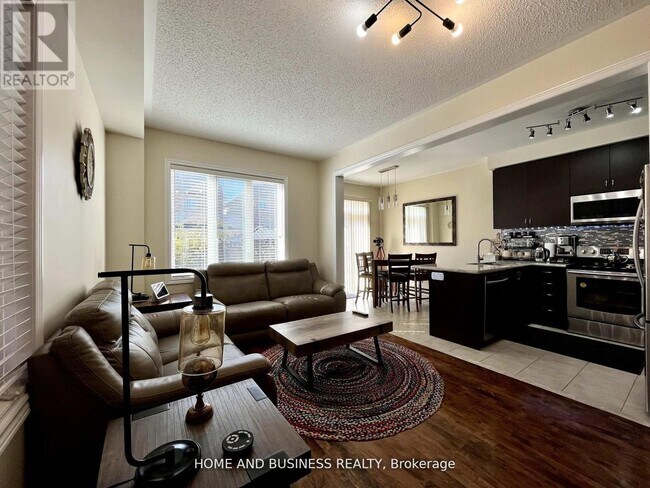 Building Photo - 5532 Meadowcrest Ave