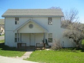 Building Photo - 1545 Crescent Ave