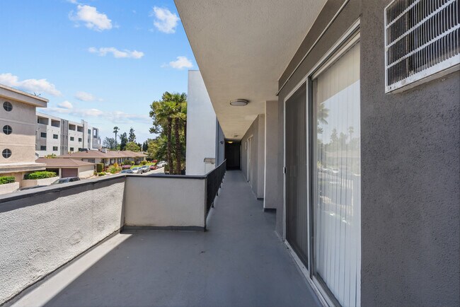 Foto del edificio - 15286 Sutton St