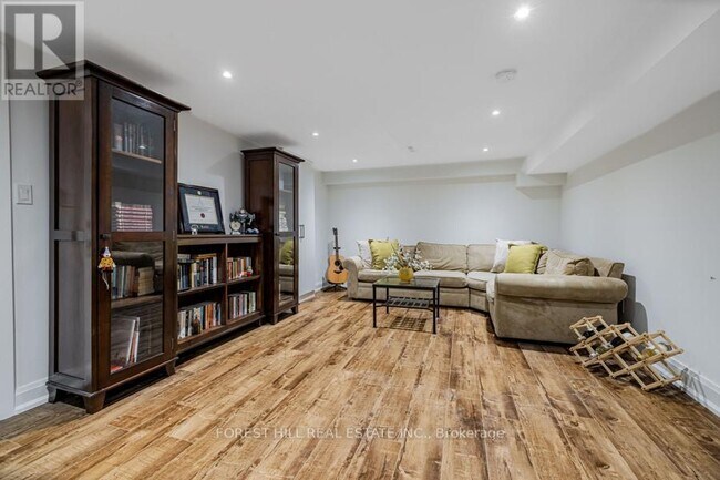 Photo du bâtiment - 30 Chiswell Crescent