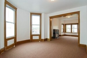 Building Photo - 1325 S Sawyer Ave