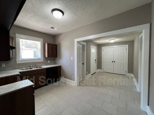 Foto del edificio - 1158 Beechwood Ave