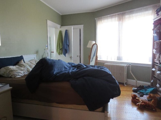 Foto del edificio - 2 Claflin Rd