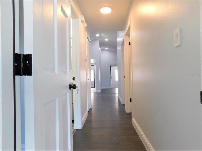 Building Photo - 1349 Andes Dr