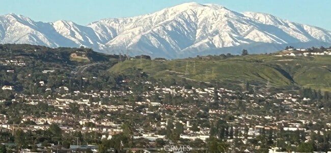 Photo - 761 W Country Hills Dr House