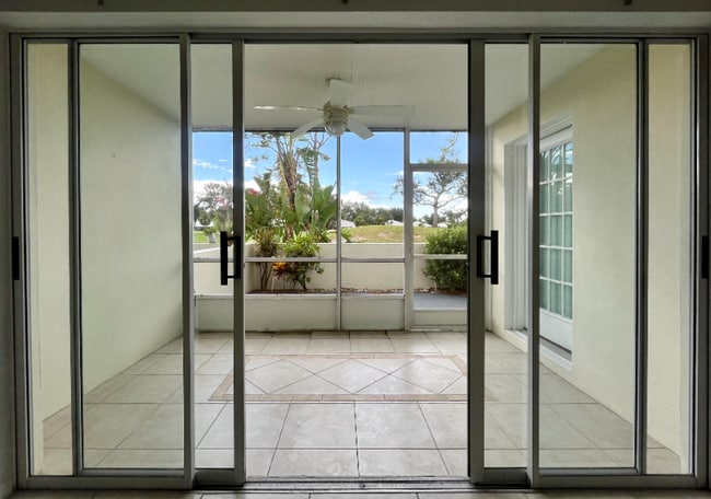 Building Photo - 431 Cerromar Ln
