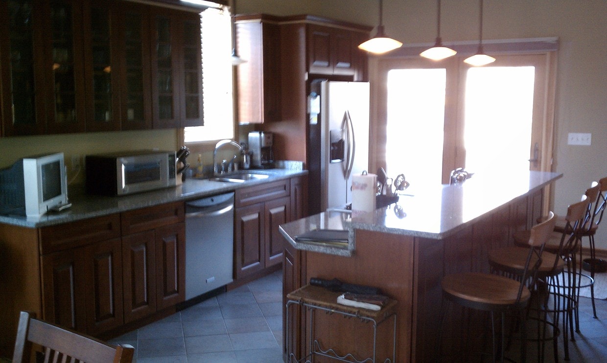 KITCHEN - 1501 N Cass St