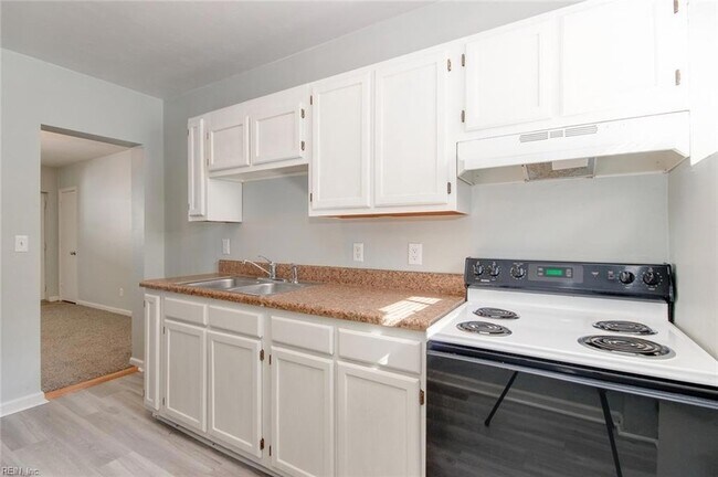 Foto del edificio - 1443 W 40th St