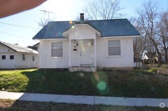 Building Photo - 1112 W Harrison St