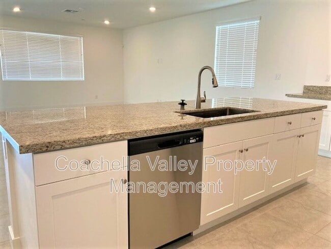 Foto del edificio - 11702 E Crescent St