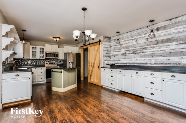 Foto del edificio - 3845 Bedford Pointe Dr
