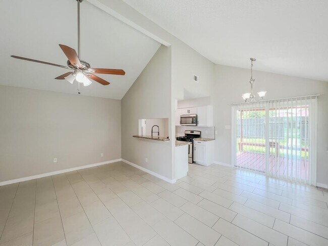 Building Photo - 3758 Varla Ln