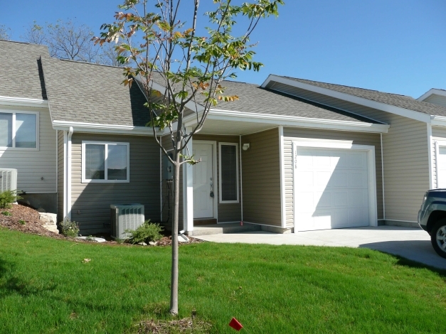 Building Photo - Four Winds Village