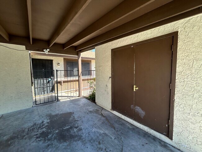 Foto del edificio - 4513 W McLellan Rd