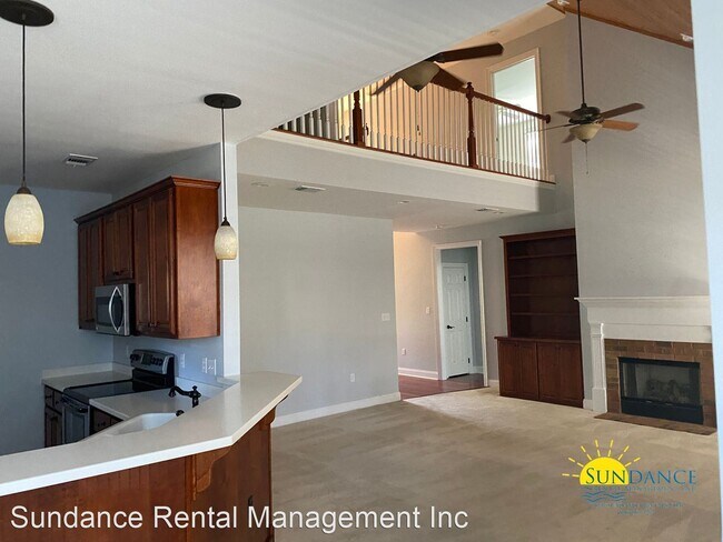 Building Photo - 4 br, 2.5 bath House - 4064 11th Street