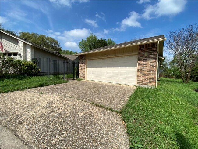 Foto del edificio - 7004 Firewheel Hollow