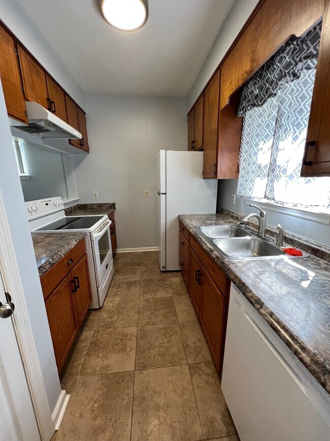 Foto del edificio - 2554 Panther Creek Rd
