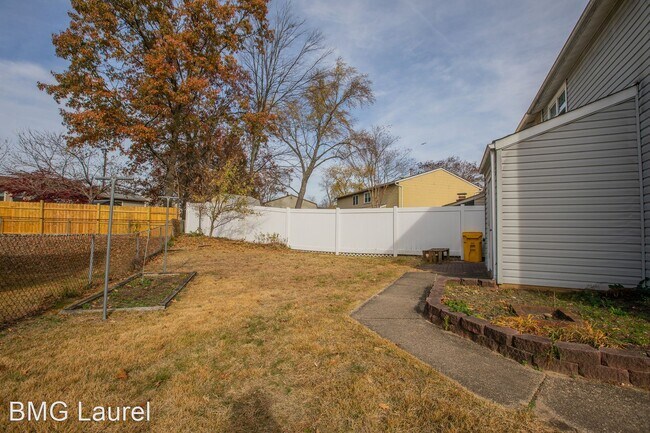 Foto del edificio - 3 br, 2.5 bath House - 214 Scotts Manor Dr