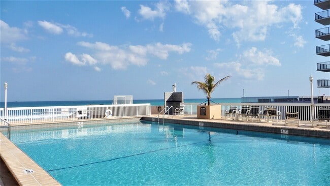 Foto del edificio - 3450 S Ocean Blvd