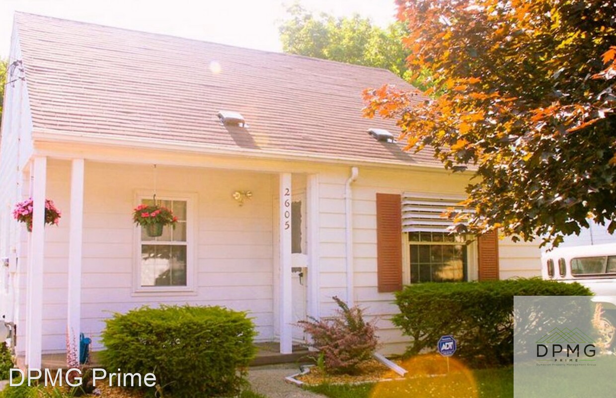 Foto principal - 3 br, 1 bath House - 2605 Forest Avenue