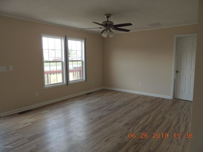 Building Photo - 127 Magnolia Gardens Dr