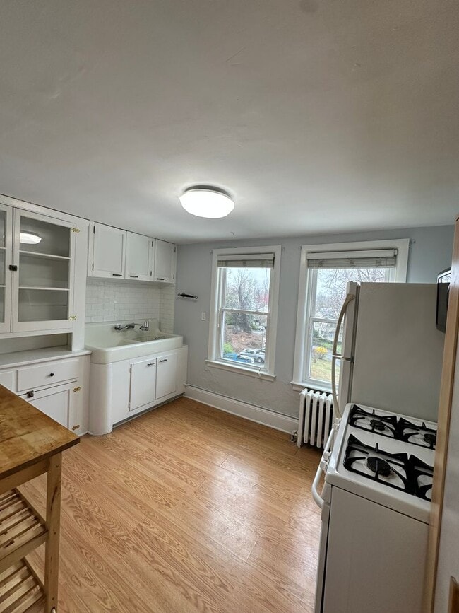 Photo - 1621 Harrison Ave Apartment