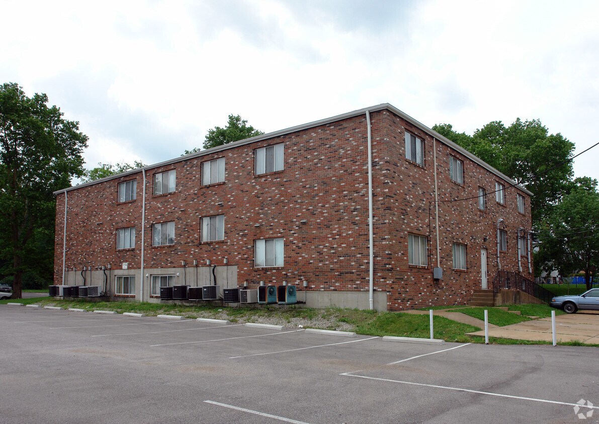 Foto del edificio - 5625 S Grand Blvd