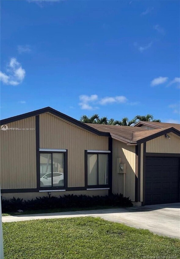 9680 W Elm Ln, Miramar, FL 33025 House for Rent in Miramar, FL
