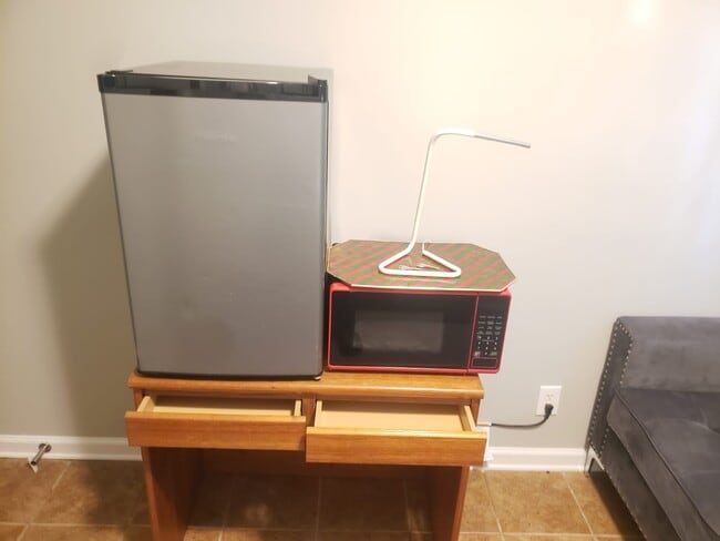 Foto del edificio - Fully-Furnished Rooms for Rent