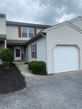 Building Photo - 337 Deerfield Dr