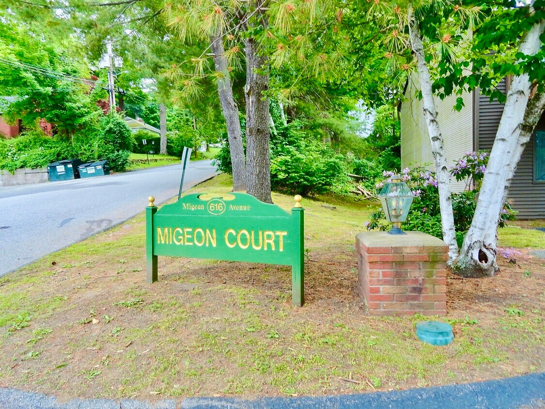 Primary Photo - 616 Migeon Ave