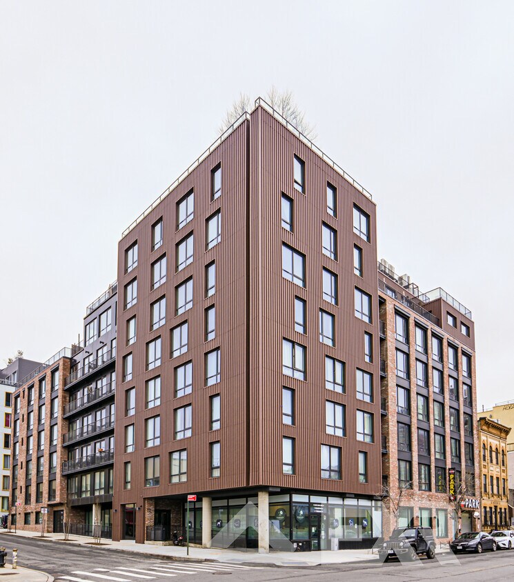 Primary Photo - 115 Stanwix St