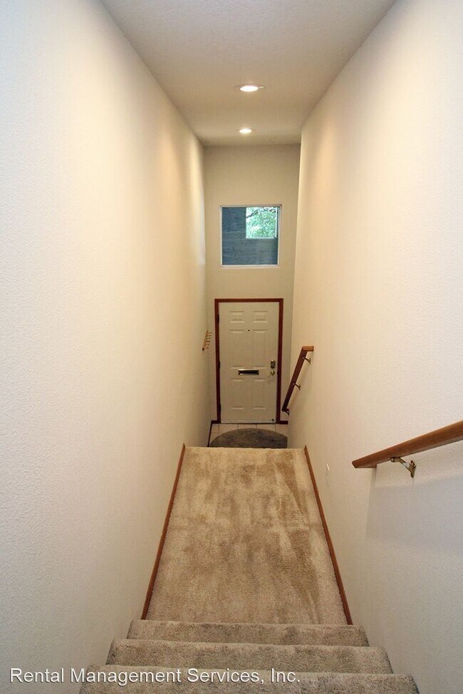 Foto del edificio - 2 br, 2 bath House - 510 NE Lawrence Ave