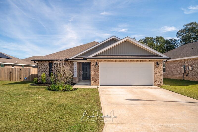 Primary Photo - 7854 Lakeside Oaks Dr