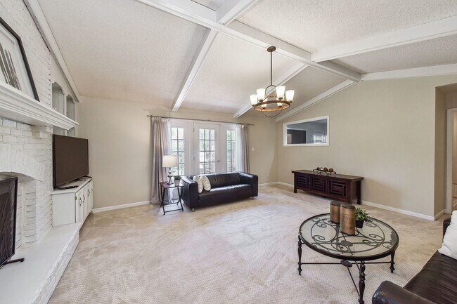 Foto del edificio - 2802 Wedgewood Dr