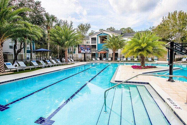 Piscina al aire libre - The Quarters Gainesville