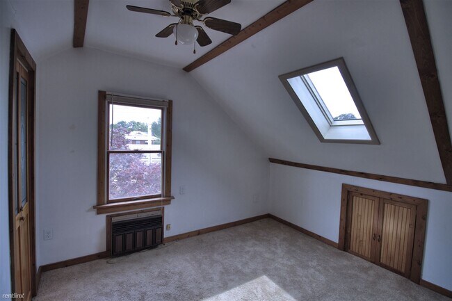 Building Photo - Studio, 1 bath House - 168 Market Street