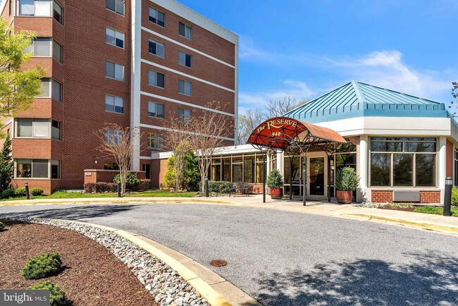 Building Photo - 940 Astern Way
