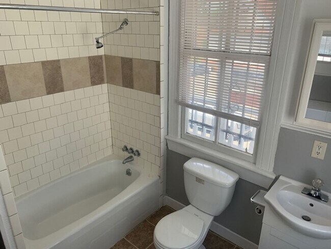 Foto del edificio - Charming Coming Street Retreat in the Heart of Historic Charleston