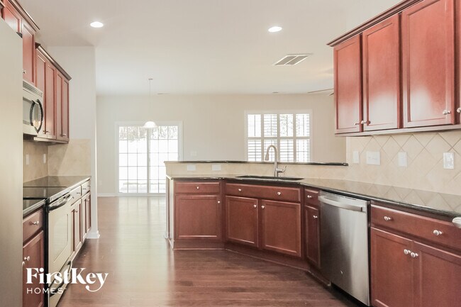 Building Photo - 1057 McLaren Drive