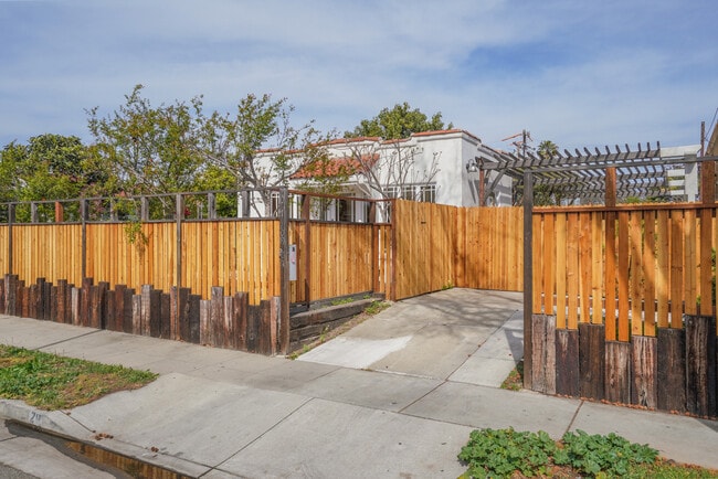 Building Photo - 2019 18th St