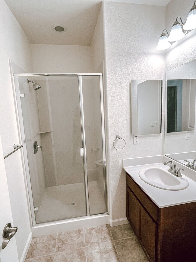 Foto del edificio - Upgraded Dublin Townhome near Emerald Park...