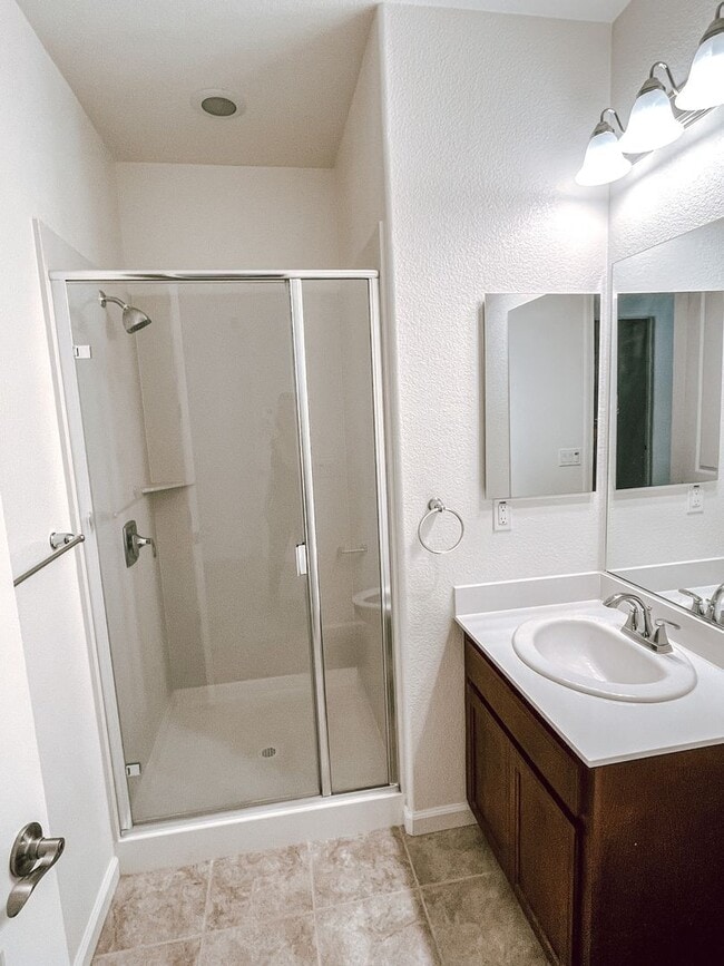 Foto del edificio - Upgraded Dublin Townhome near Emerald Park Elementary