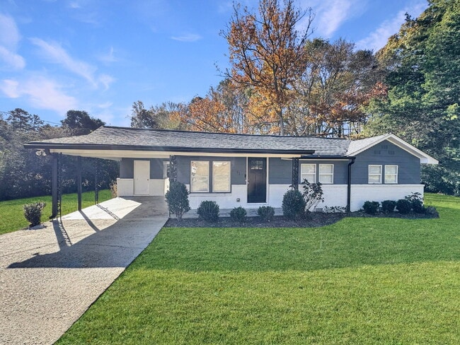 Building Photo - Newly Updated Jefferson Home with Spacious Backyard
