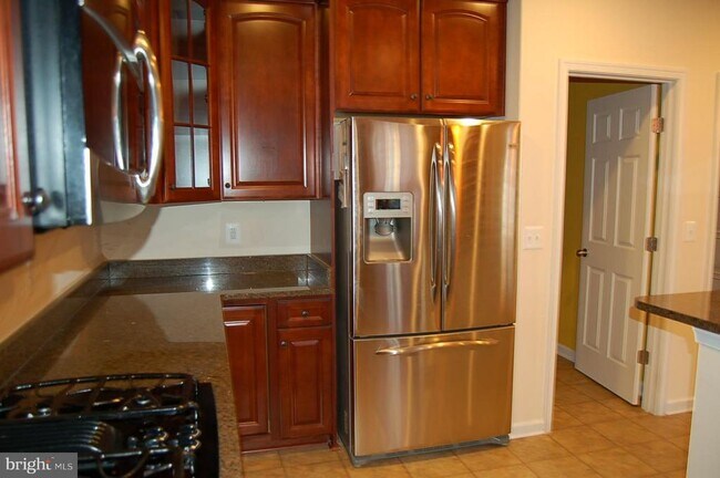 Foto del edificio - 12699 Lakeside Ct